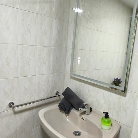 Martina Vut , Estación De Apartamento *