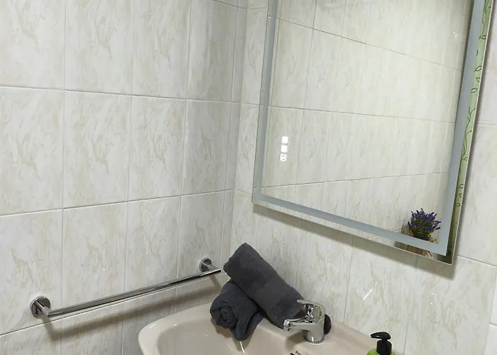 Martina Vut , Estación De Apartamento *